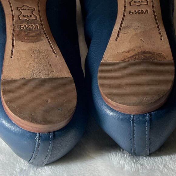 Tory Burch Navy Blue Leather Caroline Flats Gold Hardware Ballet Size: 5.5M - Picture 13 of 13